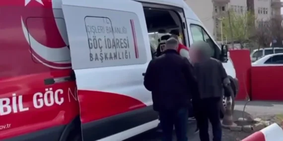 İçişleri'nden düzensiz göç bilançosu… 120 organizatör ile 519 düzensiz göçmen yakalandı haberi