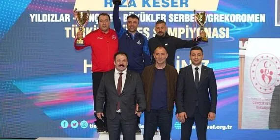 İşitme engelli güreşçilerden Türkiye şampiyonluğu haberi