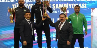 İşitme engelli güreşçilerden Türkiye şampiyonluğu haberi