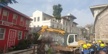 İstanbul Büyükşehir'den Sultanahmet'teki ruhsatsız yapıya yıkım haberi