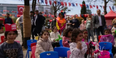 İstanbul'da 'Özgürlük ve Demokrasi Şenliği'ne devam haberi
