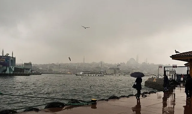 İstanbul’da pazar gününden itibaren sıcaklık 8 derece birden düşecek haberi