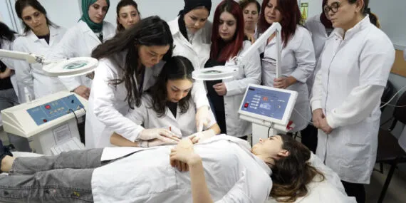 İstanbullularla buluşturan 'Enstitü' haberi