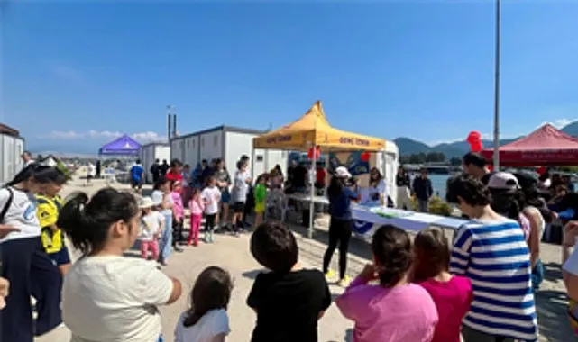 İzmir Büyükşehir Belediyesi çocukları Su Sporları Şenliği’nde buluşturdu haberi