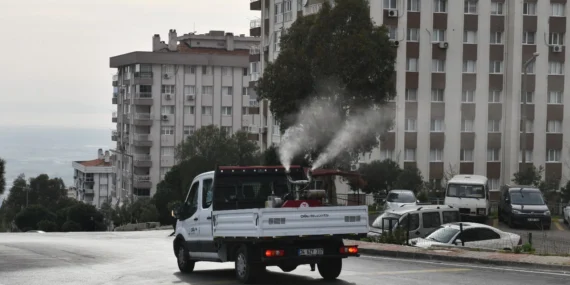 İzmir Çiğli’de ilaçlamada etkin mücadele haberi
