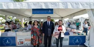 İzmir: Kültür, Mekân, İnsan Dergisi İzmir Kitap Fuarı’nda okuyucu ile buluştu haberi