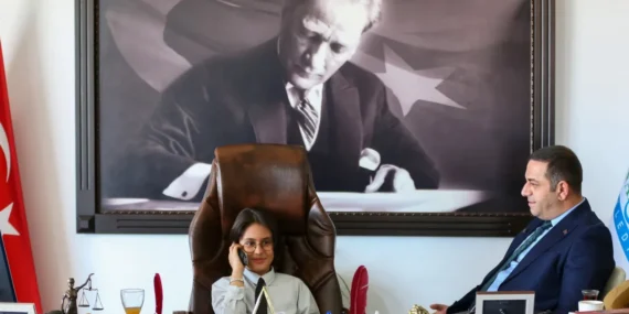 İzmir Narlıdere’de, Başkan Erman Uzun koltuğu Boran’a devretti haberi