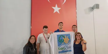 İzmir Narlıdere’nin yüzücülerinden 5 altın 3 gümüş madalya haberi