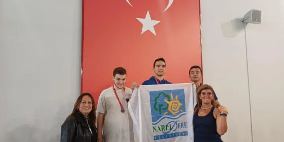 İzmir Narlıdere’nin yüzücülerinden 5 altın 3 gümüş madalya haberi