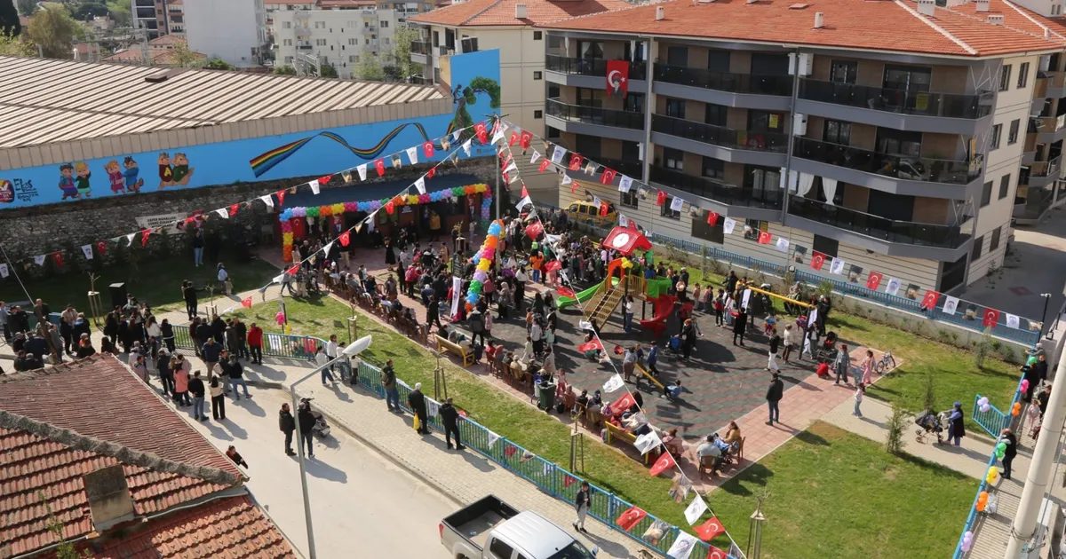 İzmir Selçuk'ta her mahalleye kütüphane projesi büyüyor haberi