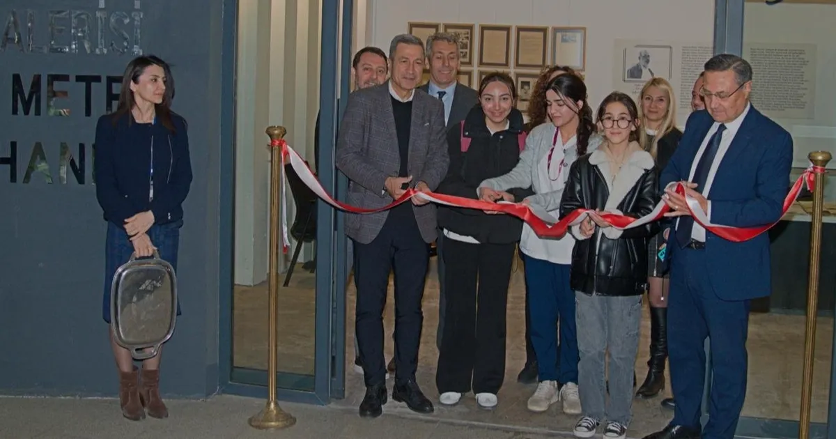 İzmir'de bin 300 kitaplık kütüphane faaliyette! haberi