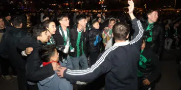 İzmit Kent Meydanı’nda yer Yeşil, gök Siyah haberi