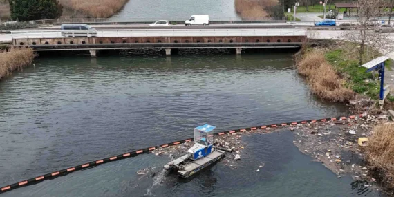 İzmit Körfezi dört koldan temizleniyor haberi
