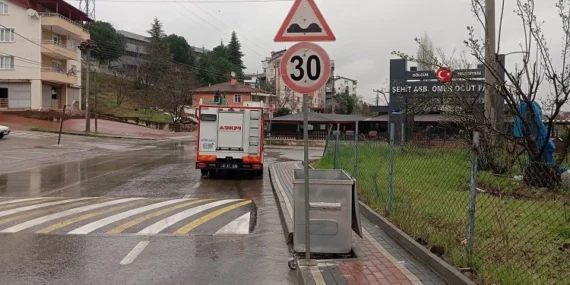 KBB trafik ve yol levhalarının onarımı yapılıyor haberi