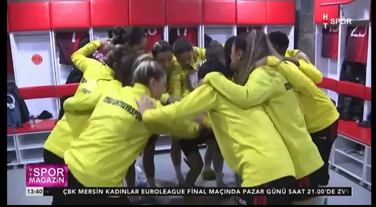 Kadın futbolu yeterince ilgi görmüyor haberi