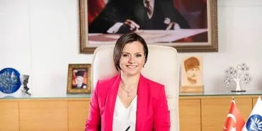 Karabağlar Belediyesi, Muzaffer İzgü'nün Mirasını Çocuk Oyunu Yazma Yarışması ile Yaşatıyor haberi