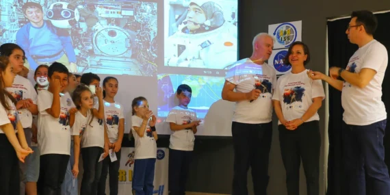 Karabağlar’da Atatürk’ün çocukları uzayla buluştu haberi