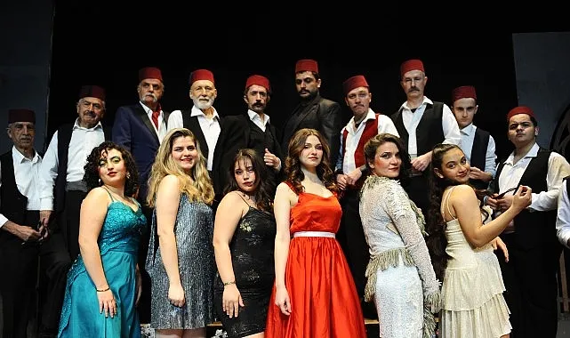 Karşıyaka Belediye Tiyatrosu’nda perde kapanıyor haberi