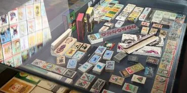 Karşıyaka'da nostaljik yolculuk: ‘Kibrit Çakıyorsun Karanlıkta’ haberi