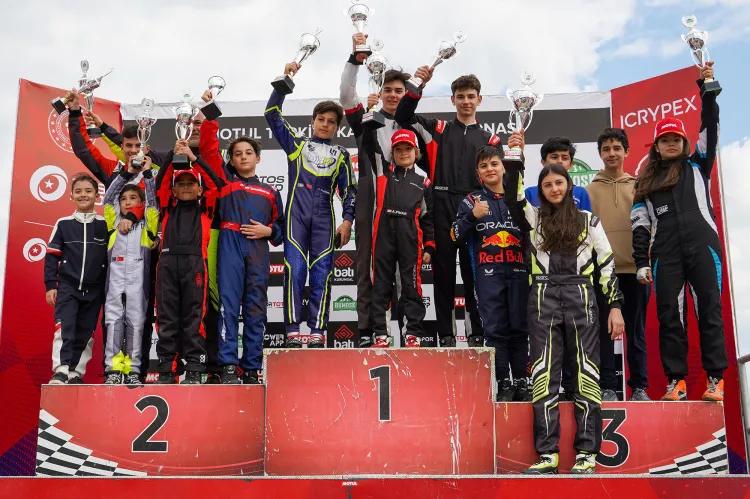 Kartingte görkemli sezon açılışı... İkincisi Mayıs'ta İstanbul'da haberi