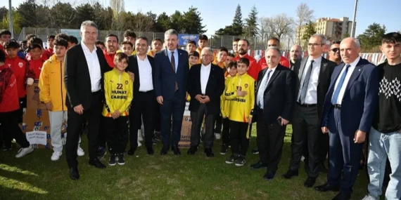 Kayseri Büyükşehir'den amatör spora 3 milyon liralık destek haberi