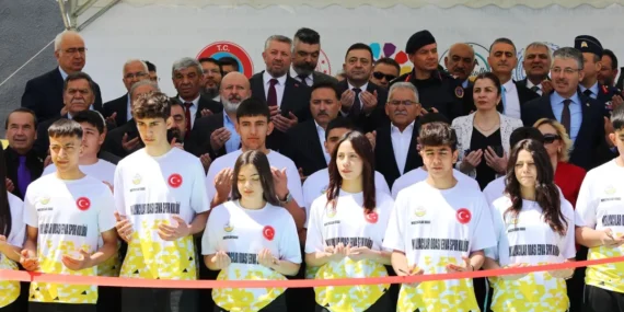Kayseri'de "Mobilyacılar Odası ERVA Spor Okulu" açıldı haberi