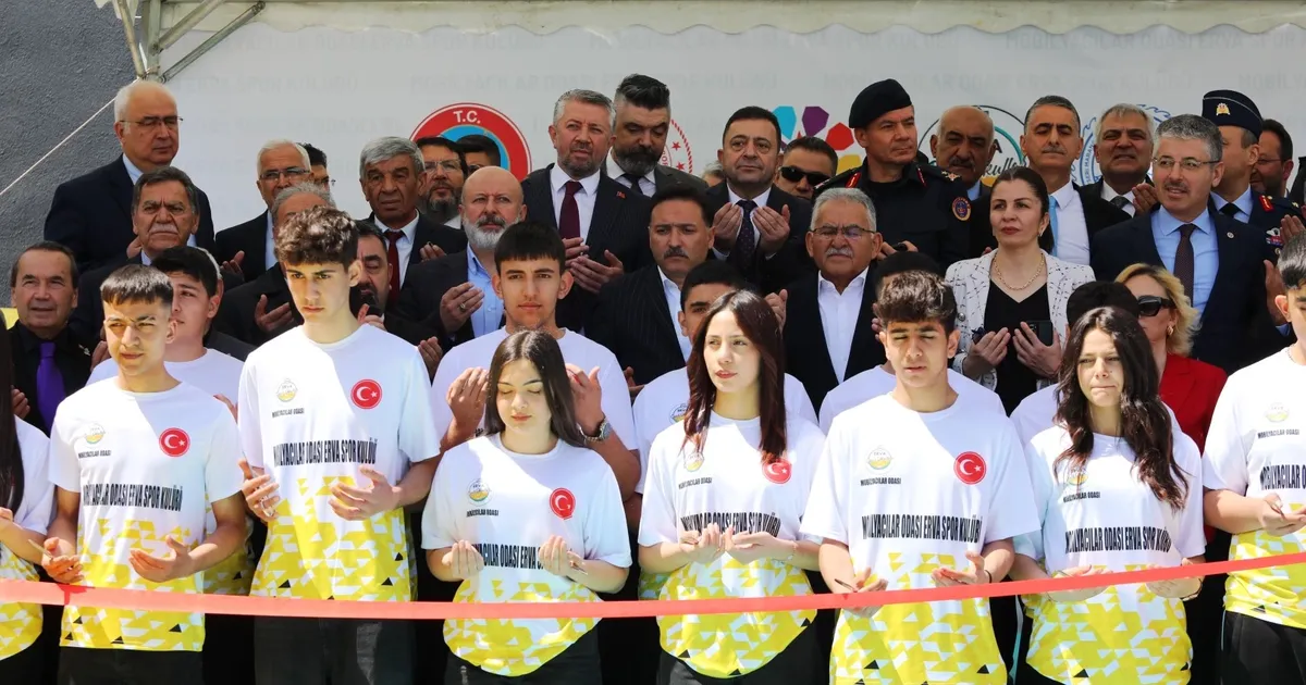 Kayseri'de "Mobilyacılar Odası ERVA Spor Okulu" açıldı haberi