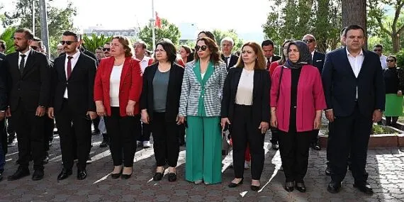 Kemer'de 23 Nisan Ulusal Egemenlik ve Çocuk Bayramı kutlandı haberi