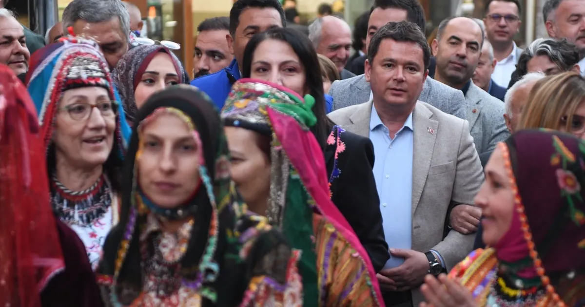 Kına gecesi geleneği Osmangazi’de yaşatıldı haberi