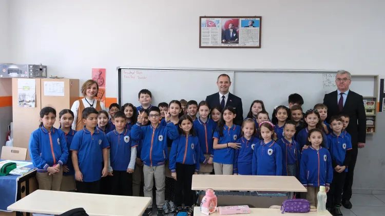 Kırklareli'de Başkan Bulut'tan minik öğrencilere yerel yönetim dersi haberi