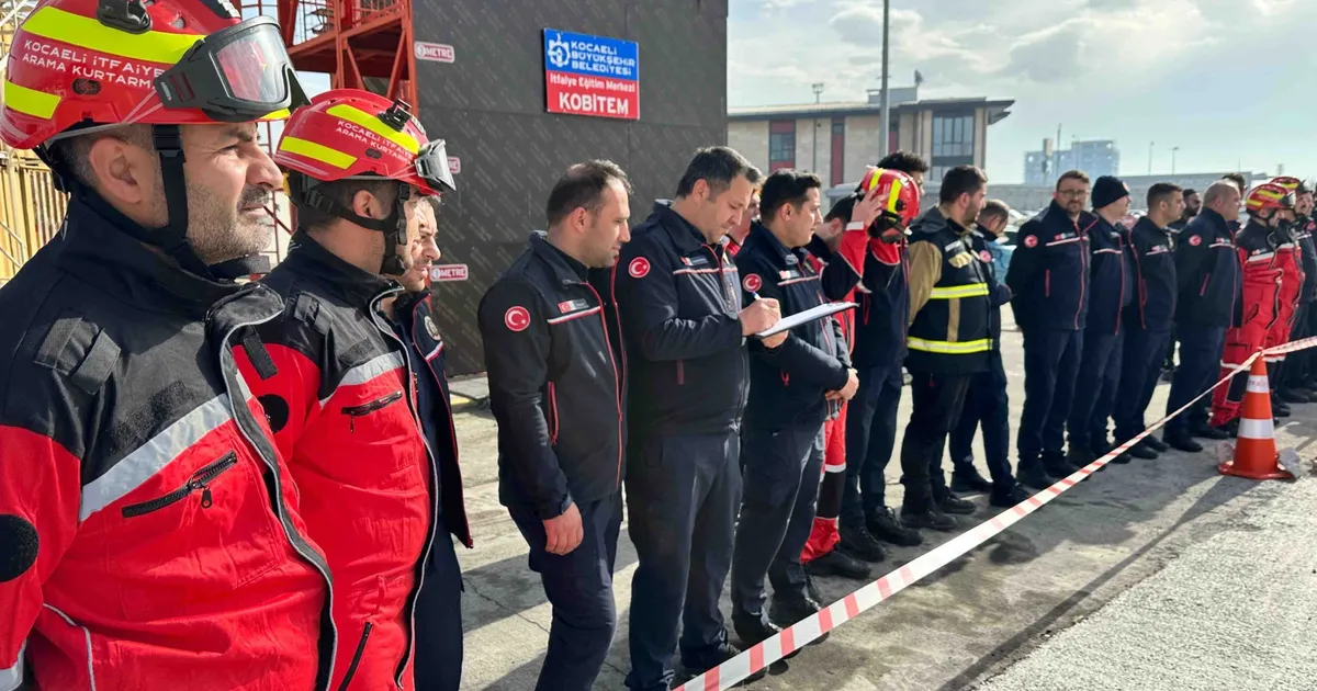 Kocaeli Büyükşehir İtfaiyesi'nden eğitim haberi