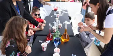 Kocaeli'de 'Kılavuz Gençlik' 23 Nisan ruhunu çocuklara aşılıyor haberi