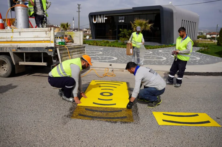 Kocaeli'de yol ve yaya çizgileri yenileniyor haberi
