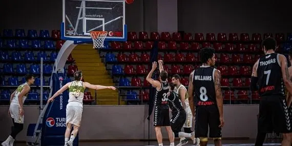 Konya Büyükşehir Belediyespor Play-Off’ta haberi