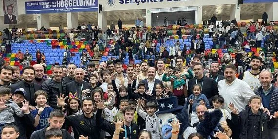 Konya Büyükşehir Belediyespor Play-off Yolunda Önemli Bir Galibiyet Elde Etti haberi