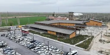 Konya Büyükşehir’e Ait Tanıtım Merkezleri Bayram Tatilinde de Gözde Mekanlar Oldu  Başkan Altay: “Herkesi Dört Mevsim Güzel Olan Konya’ya Davet Ediyorum” haberi