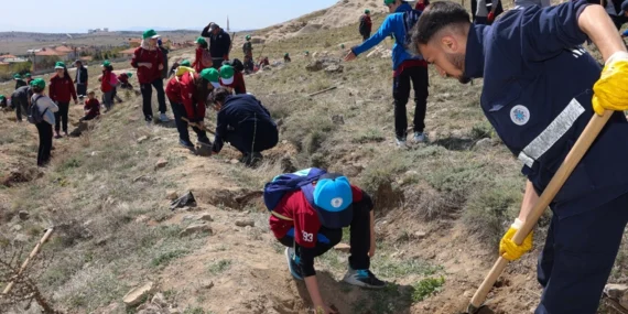 Konya Selçuklu’da yeşil doku güçlenmeye devam ediyor haberi