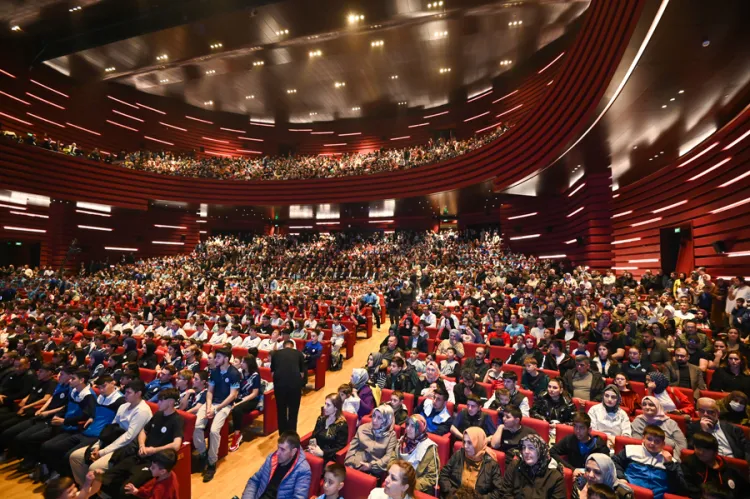 Konya Selçuklu’nun başarılı sporcuları ödüllendirildi haberi