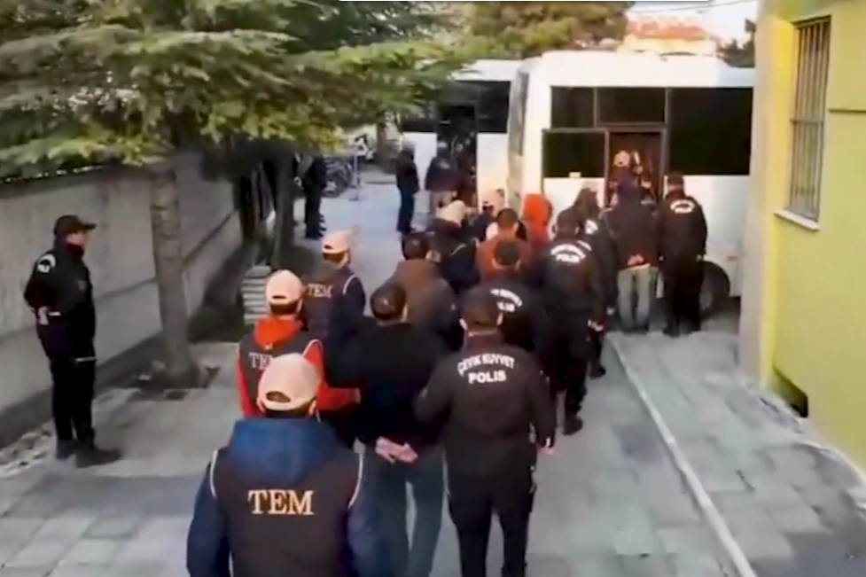 Konya merkezli FETÖ operasyonu! 20 gözaltı haberi