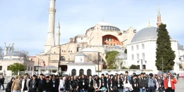 Konya’nın gençleri İstanbul’un tarihine dokunuyor haberi