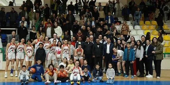 Körfez’in İncileri, play-off’ta saha avantajını kaptı haberi