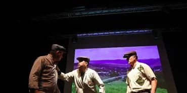 “Köyün Enisdosu” ile Köy Enstitüleri tiyatro sahnesine taşındı haberi