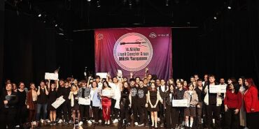 Liseli gençler müzik yeteneklerini sergiledi haberi