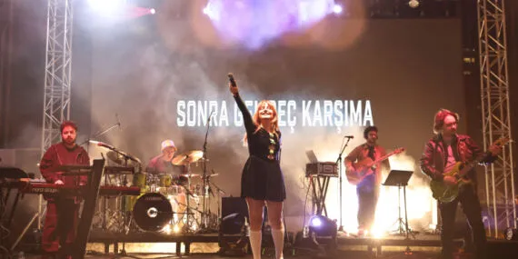 Liseli gençler müzik yeteneklerini sergiledi haberi