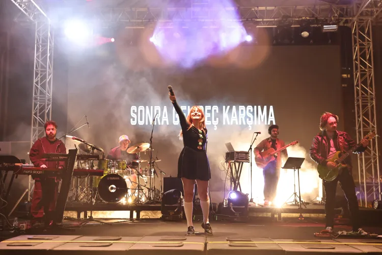 Liseli gençler müzik yeteneklerini sergiledi haberi