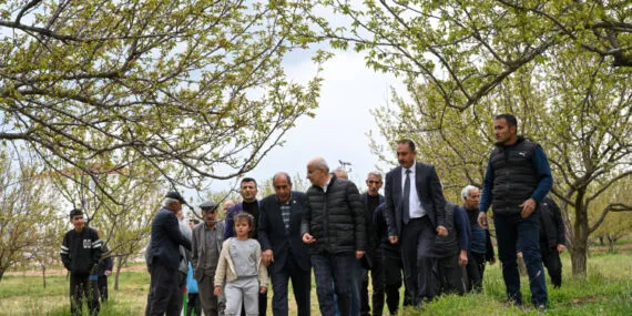 Malatya'da zirai dondan etkilenen çiftçilere ziyaret haberi