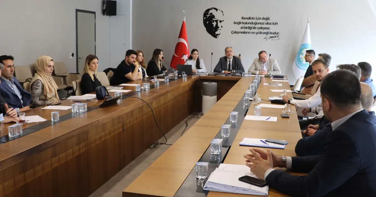 Manisa'da ilçe belediyelerine enerji eğitimi haberi