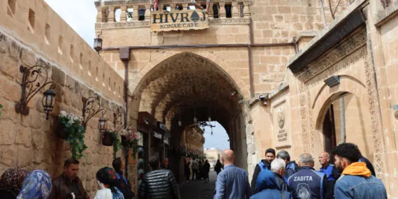 Mardin Midyat’ta tarihi dokuyu korunuyor haberi