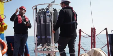 Marmara'da müsilaj incelemesi... Denizden numuneler alındı haberi