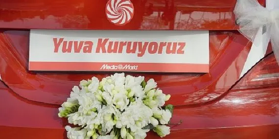 MediaMarkt Türkiye’nin ‘Gelin’ Arabası büyük ilgi gördü! haberi